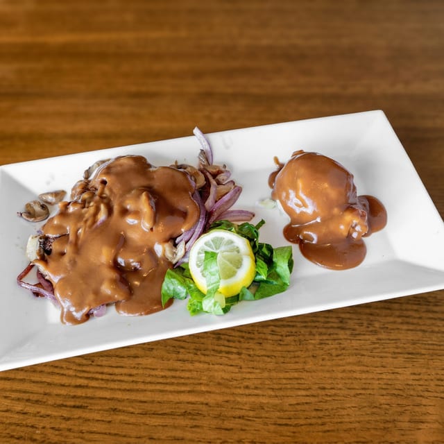 Ground Round w Brown Gravy.